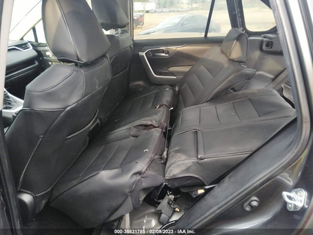 2021 Toyota RAV4, VIN: 2T3P1RFV9MC202048