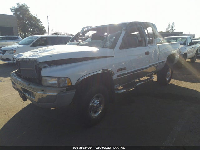 Dodge RAM 2500 2001 1B7KF23631J241839 Image 2