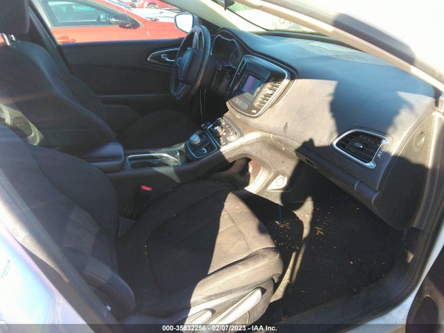 1C3CCCAB2GN112130 Chrysler 200 Limited