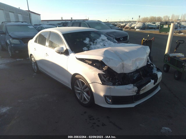 3VW4S7AJ5EM353590 auction archive image