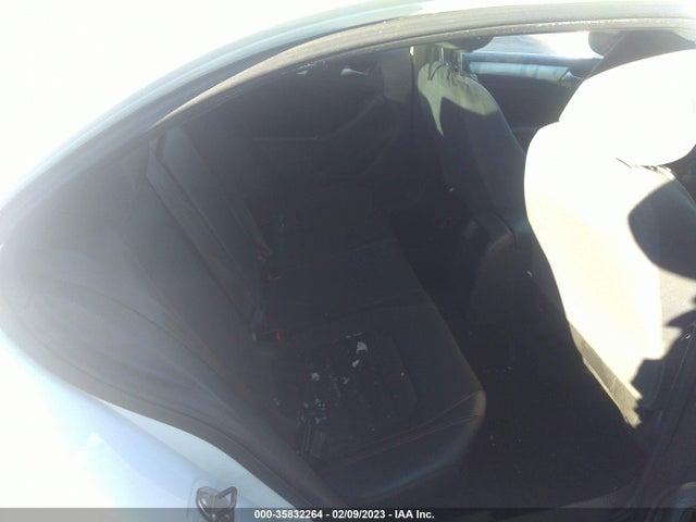 3VW4S7AJ5EM353590 Volkswagen Jetta Sedan Gli