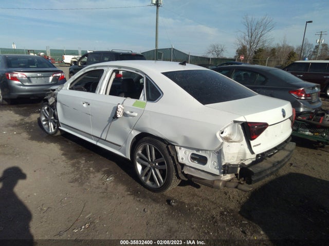 2017 Volkswagen Passat, VIN: 1VWDT7A37HC041680