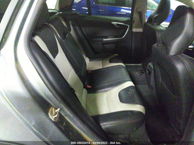 2016 Volvo V60, VIN: YV4612HK2G1006666