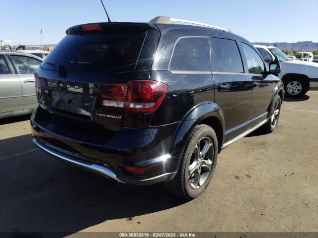 3C4PDCGBXFT752652 Dodge Journey Crossroad