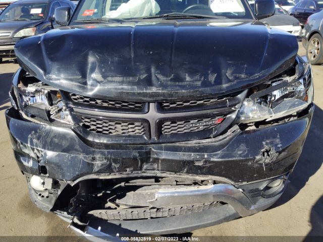 3C4PDCGBXFT752652 Dodge Journey Crossroad