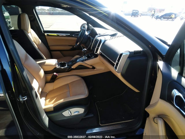 2014 Porsche Cayenne, VIN: WP1AA2A23ELA09776