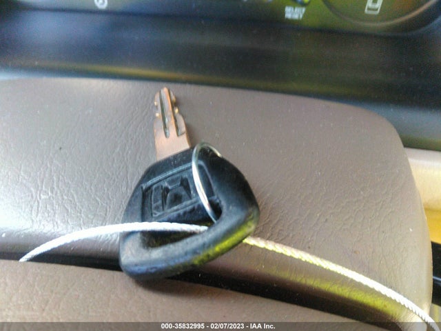 2000 HONDA ACCORD SDN LX VIN: 1HGCG5549YA044846