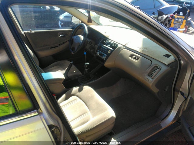 2000 HONDA ACCORD SDN LX VIN: 1HGCG5549YA044846