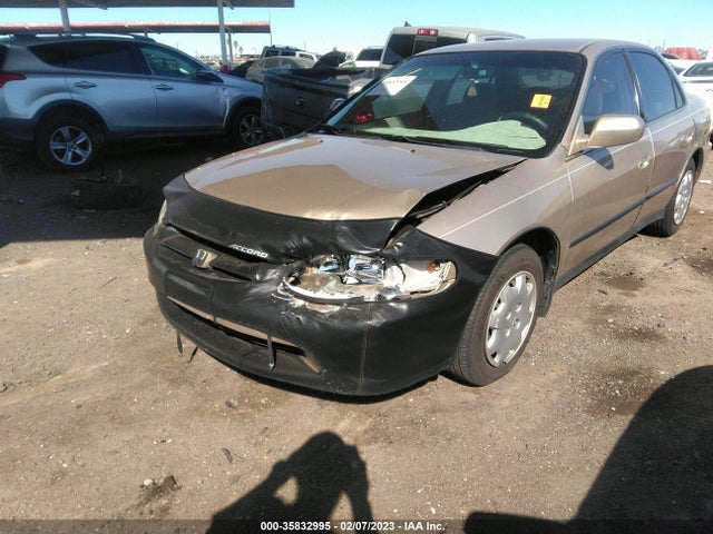 2000 HONDA ACCORD SDN LX VIN: 1HGCG5549YA044846