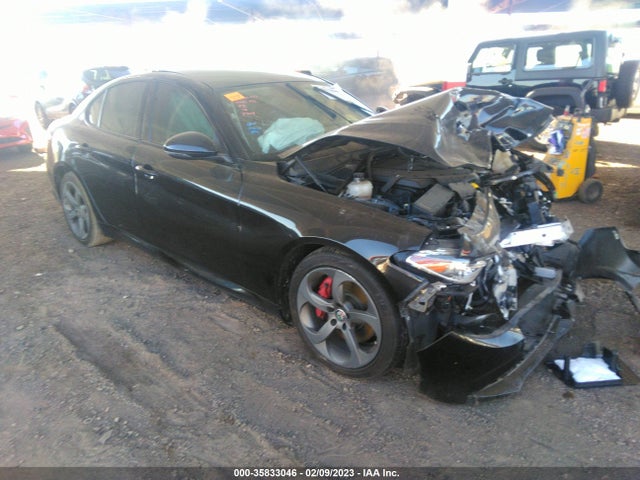 2017 Alfa Romeo Giulia, VIN: ZARFAEBN9H7562209