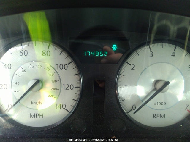 Chrysler 300 2010 2C3CA5CV4AH164318 Image 8