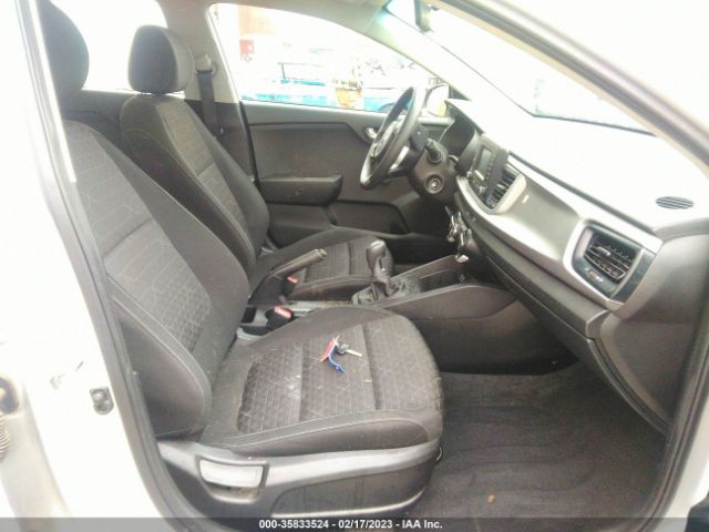 3KPA25AB8JE052710 KIA Rio 5-door Lx