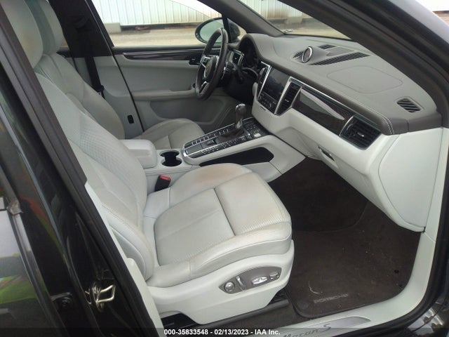 2017 Porsche Macan, VIN: WP1AB2A50HLB11063