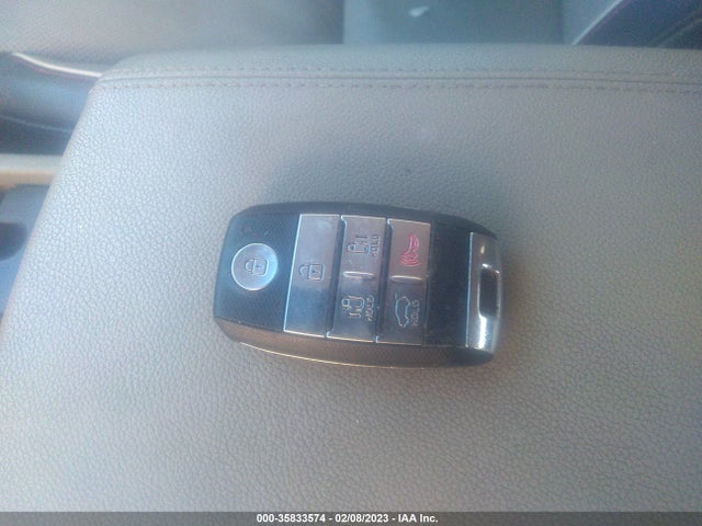 2017 KIA SEDONA LX VIN: KNDMB5C15H6265647