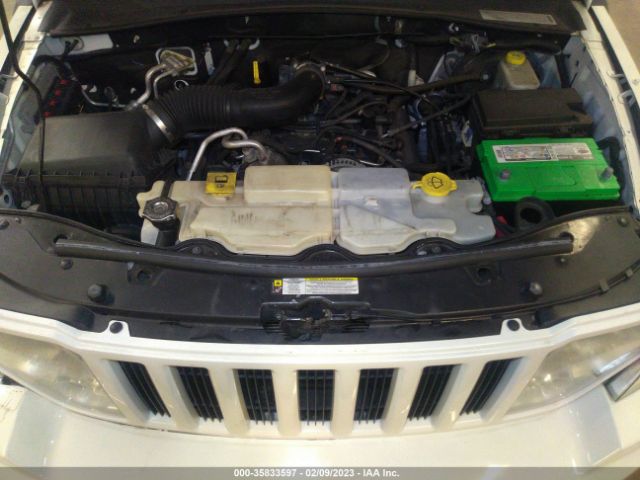 1J8GN28K09W544342 Jeep Liberty Sport