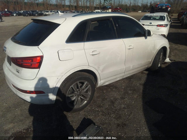 WA1EFCFS6GR000213 Audi Q3 Premium Plus