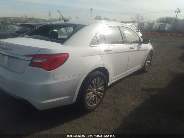 1C3CCBABXDN671009 Chrysler 200