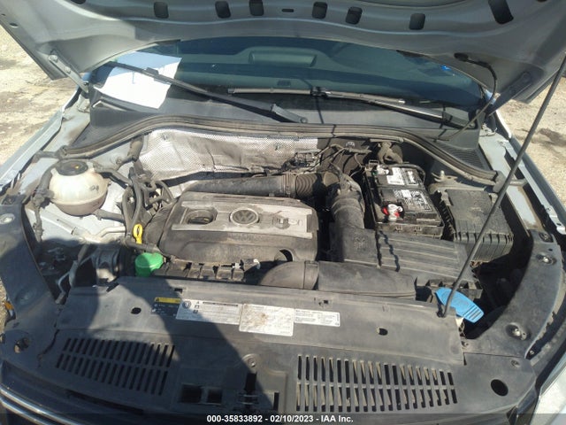 WVGAV7AX2HK043132 Volkswagen Tiguan