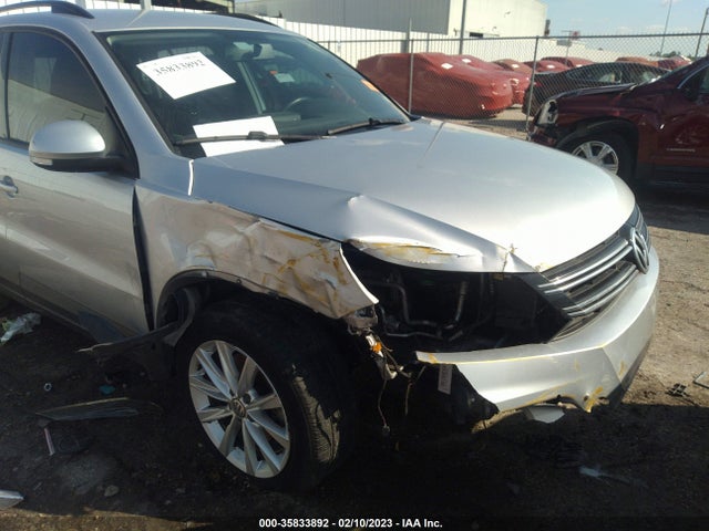 WVGAV7AX2HK043132 Volkswagen Tiguan