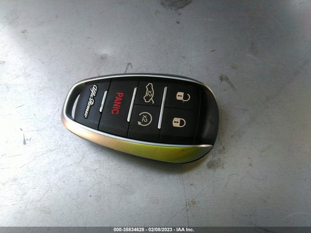 ZASFAKBN9J7B82261 Alfa Romeo Stelvio