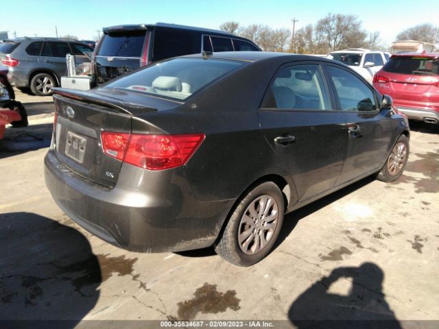 KNAFU4A24C5558153 KIA FORTE EX