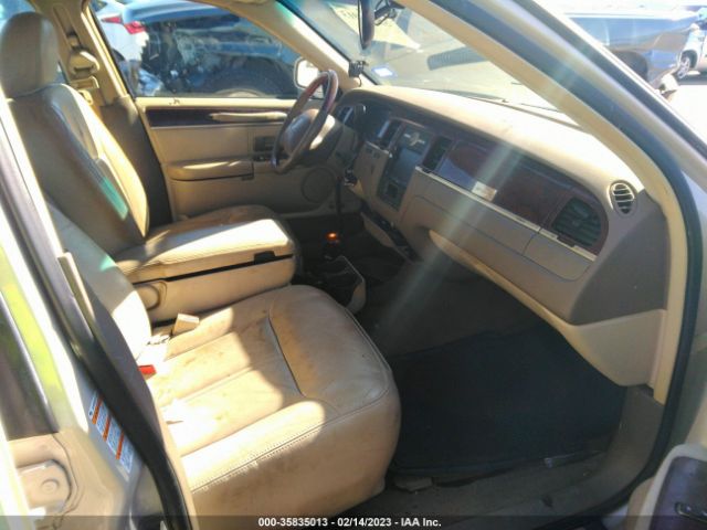1LNHM83W83Y611014 Lincoln Town Car Cartier