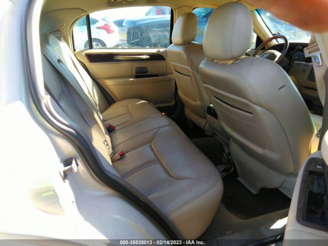 1LNHM83W83Y611014 Lincoln Town Car Cartier
