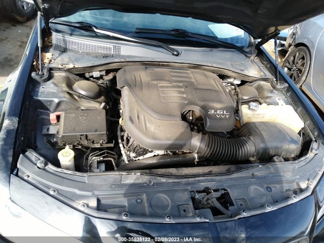 2019 CHRYSLER 300 LIMITED VIN: 2C3CCAEG2KH536676