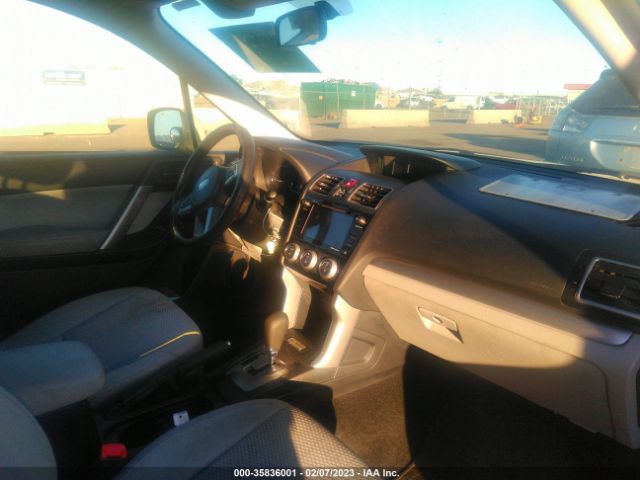 JF2SJAGC6JH578152 Subaru Forester Premium