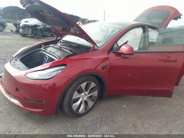Tesla Model Y Long Range 2022 7SAYGDEE6NF313205 Image 2