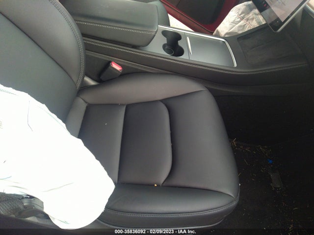 Tesla Model Y Long Range 2022 7SAYGDEE6NF313205 Image 5