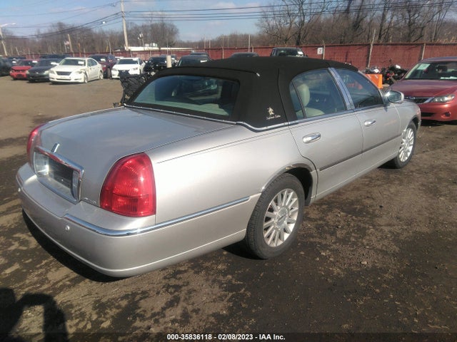 Lincoln Town Car Executive 2003 1LNHM81W83Y602073 Image 5