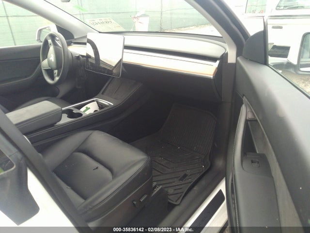 Tesla Model Y Performance 2022 7SAYGDEF1NF374101 Image 5
