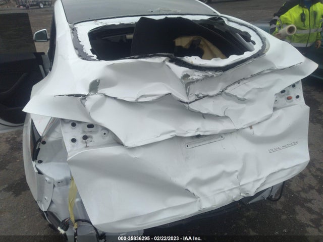 Tesla Model Y Performance 2022 7SAYGDEF0NF326640 Image 6