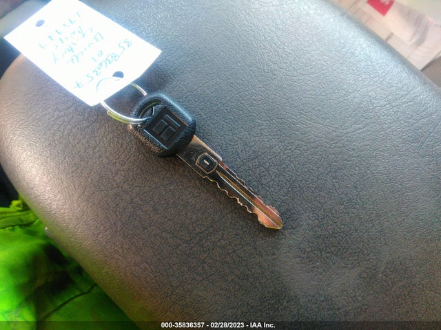 2001 BUICK CENTURY CUSTOM VIN: 2G4WS52J011295979