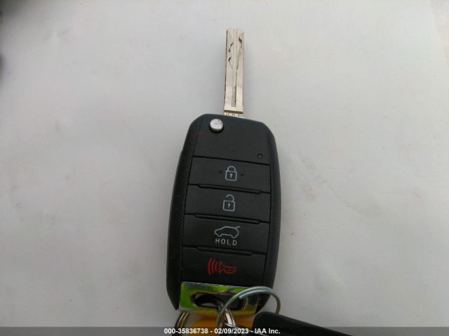 5XYKTDA63EG430813 KIA SORENTO LX