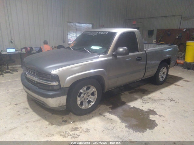 Chevrolet SILVERADO 1500 2000 1GCEC14W5YZ192430 Image 2