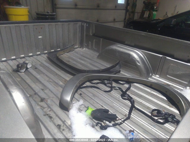 Chevrolet SILVERADO 1500 2000 1GCEC14W5YZ192430 Image 9