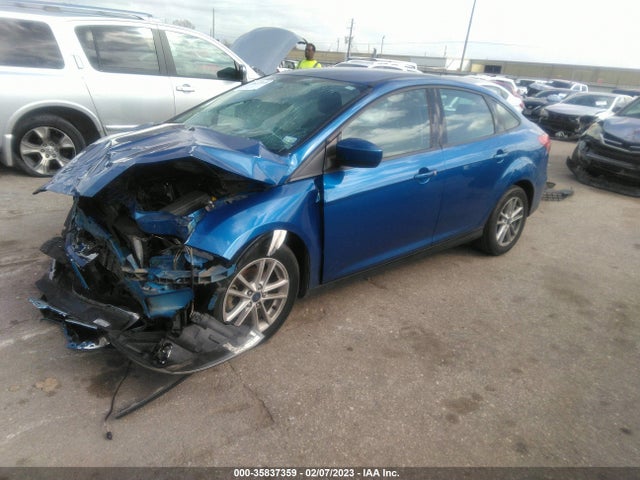 Ford FOCUS SE 2018 1FADP3F2XJL308046 Image 2