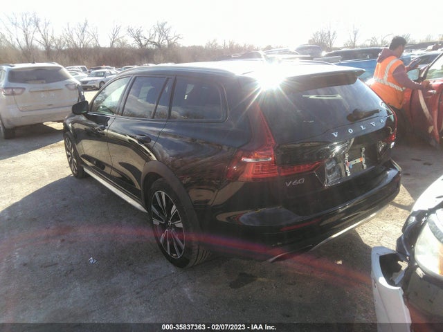 2020 Volvo V60, VIN: YV4102WKXL1031390