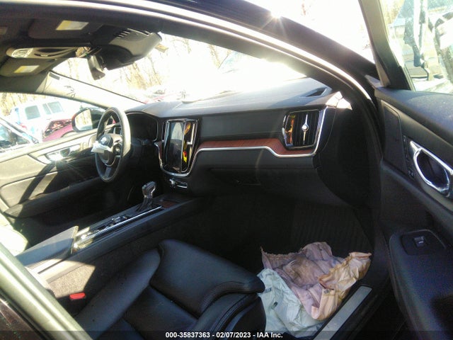 2020 Volvo V60, VIN: YV4102WKXL1031390