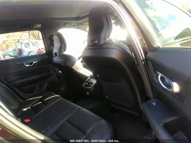 2020 Volvo V60, VIN: YV4102WKXL1031390