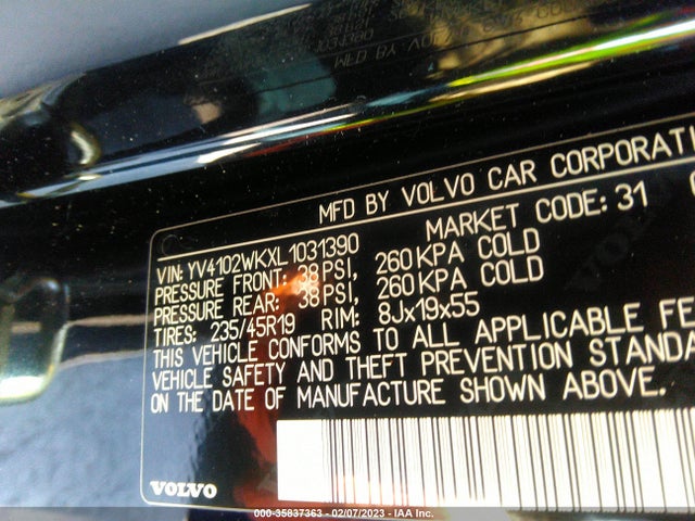2020 Volvo V60, VIN: YV4102WKXL1031390