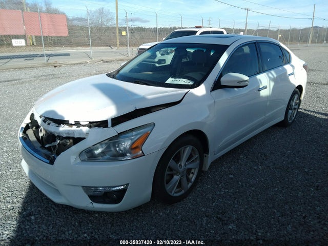 Nissan Altima 2015 1N4AL3AP4FC256888 Image 2