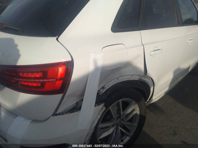 WA1BCCFS9HR016838 Audi Q3 PREMIUM