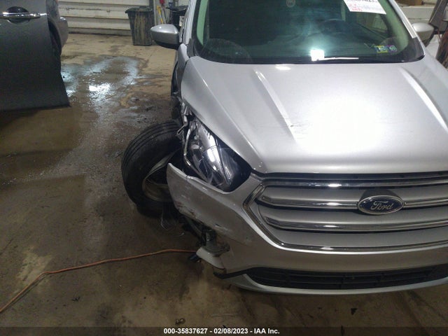 2019 Ford Escape, VIN: 1FMCU9HD1KUB98835