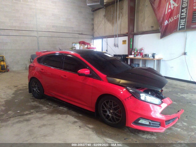 2016 Ford Focus, VIN: 1FADP3L90GL403029