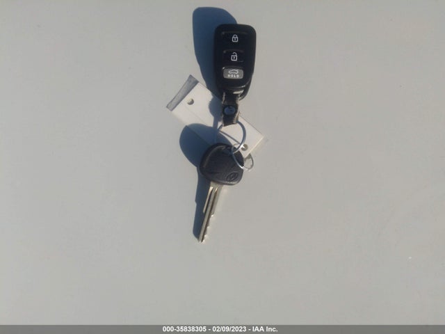Hyundai Elantra 2015 5NPDH4AE7FH644098 Image 3