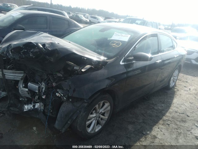 Chrysler 200 Limited 2015 1C3CCCAB0FN737317 Image 2