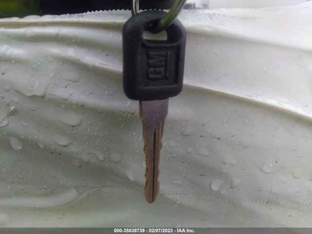 GMC Denali 1999 1GKEK13R3XR911479 Image 3